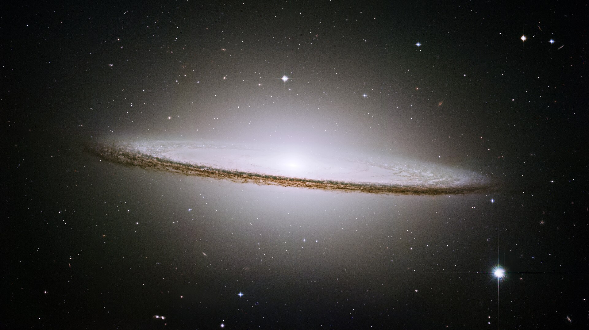 M104 Galassia Sombrero